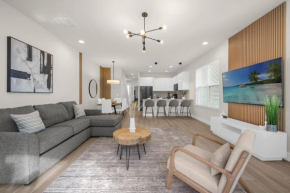 Upstay - Modern Home w Pool in New Development